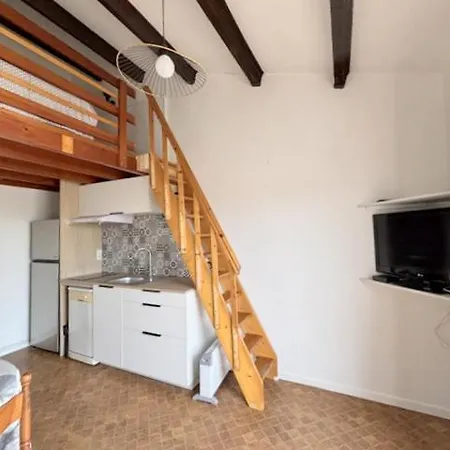 Apartment Agreable Maison Au Calme - Terrasse- Parking Prive - 6ani147